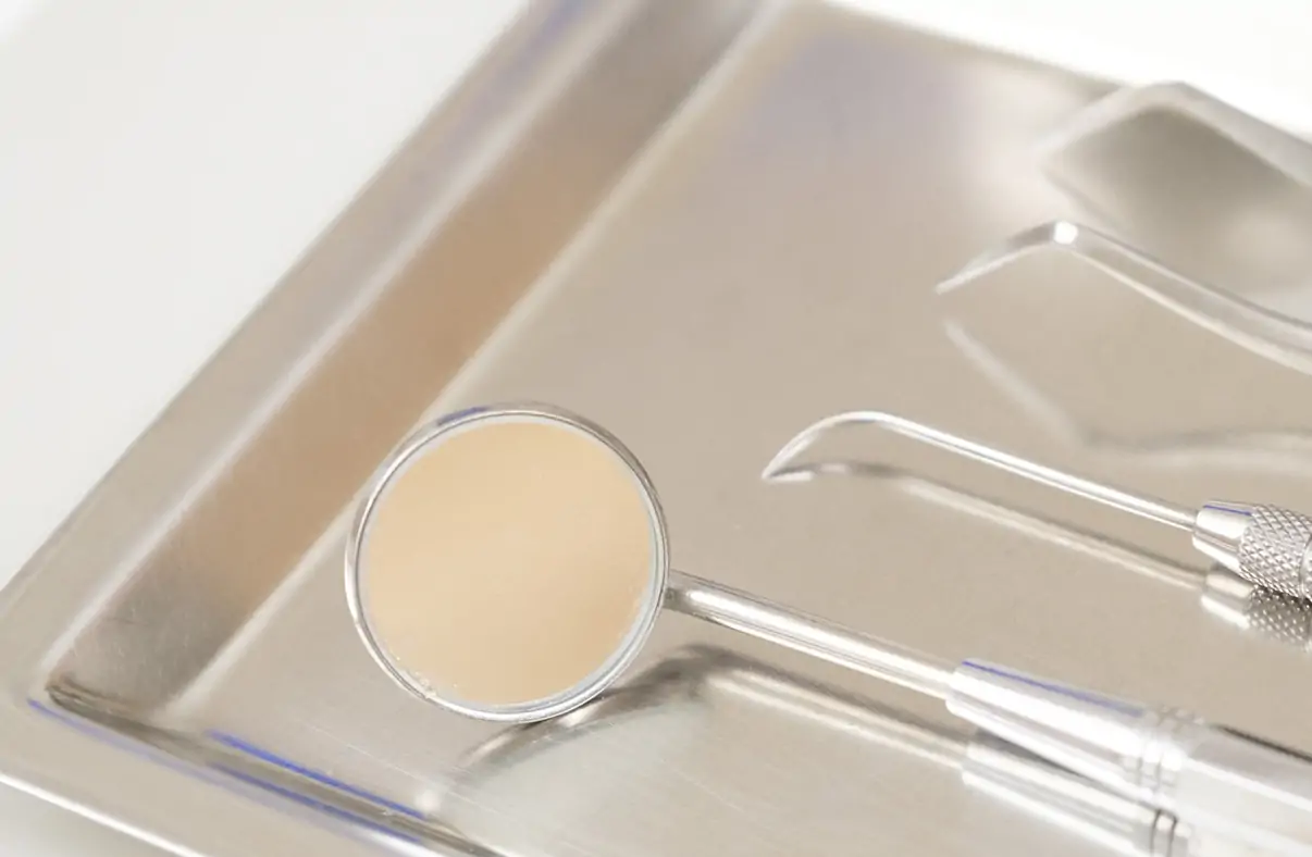 院長がカウンセリングする様子